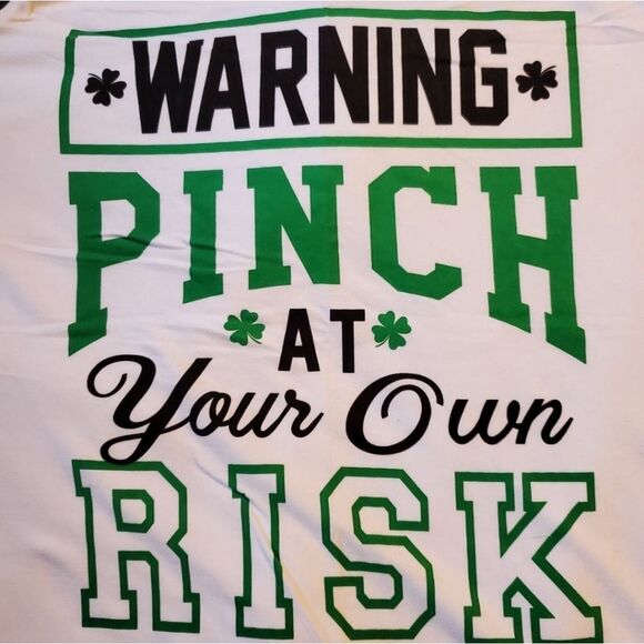 NWOT Rare Women's St. Patrick's Day T-Shirt Size L. - Picture 2 of 5